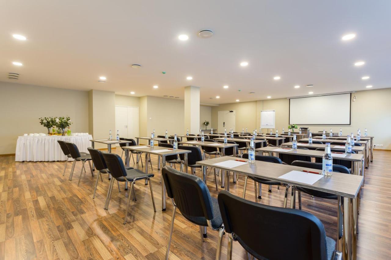 Hotel Dzingel Талин Екстериор снимка