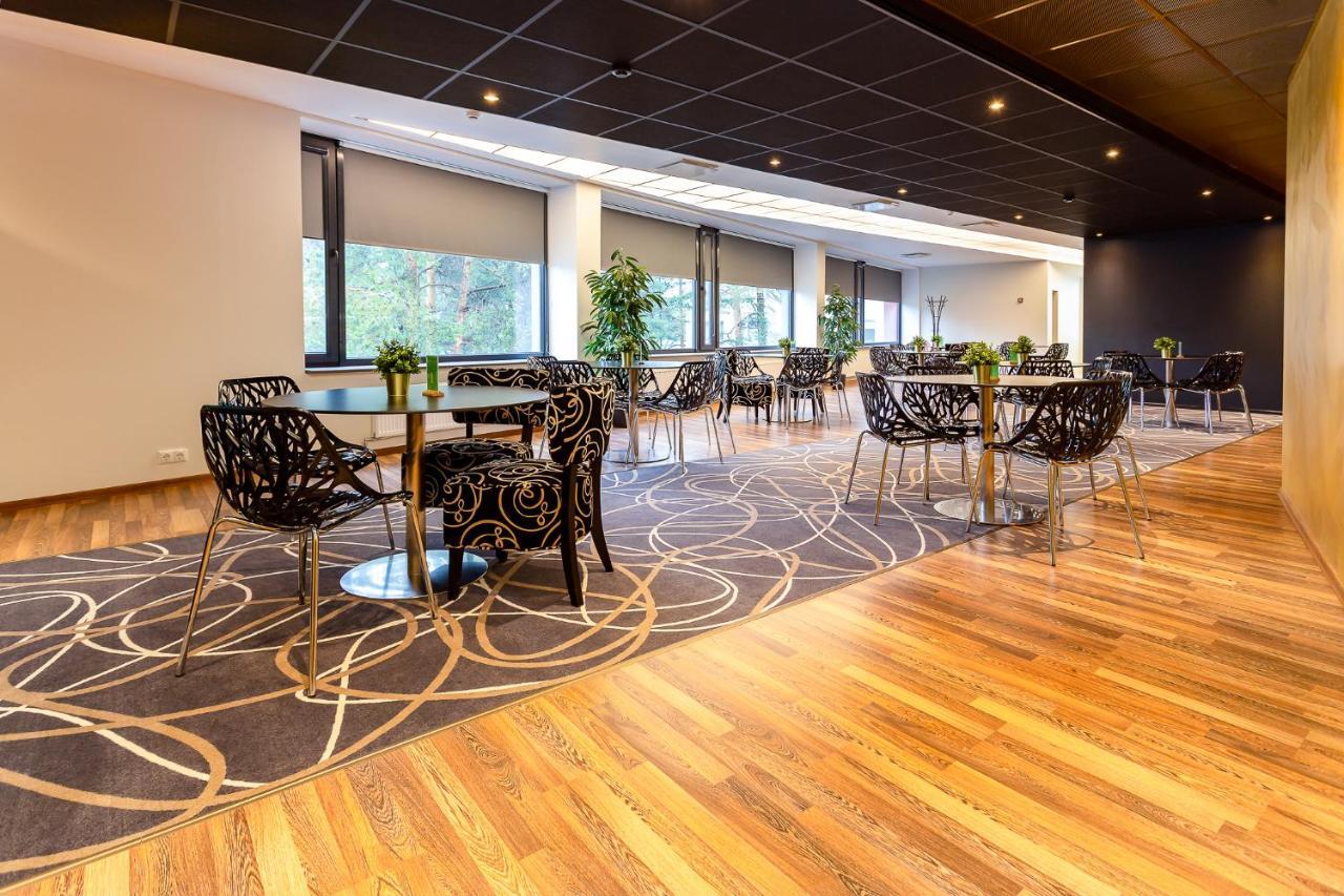 Hotel Dzingel Талин Екстериор снимка